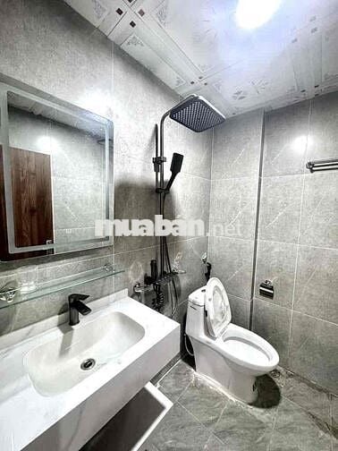 NHÀ ĐẸP 45M 4 NGỦ 5 TẦNG GIÁ NHỈNH 6TỶ