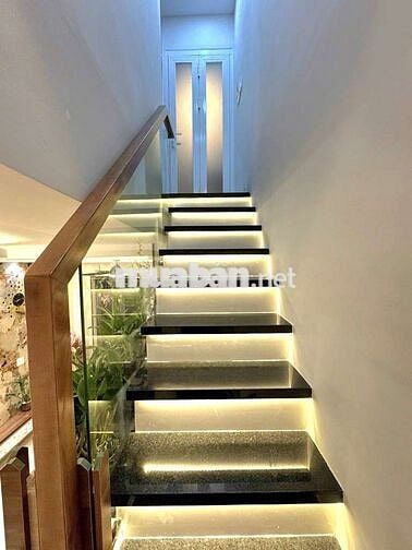 LỘNG LẪY LÊN LUN 4,08 TỶ Văn Thân Q6