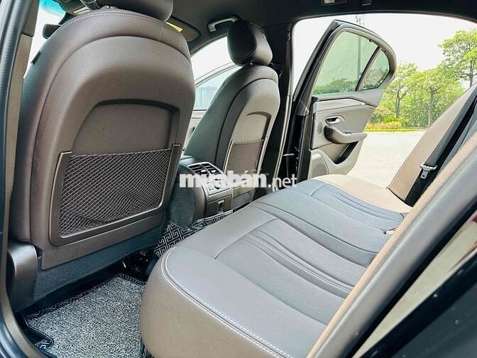 VinFast Lux A 2.0 Plus sản xuất 2022 chạy 2,5v km