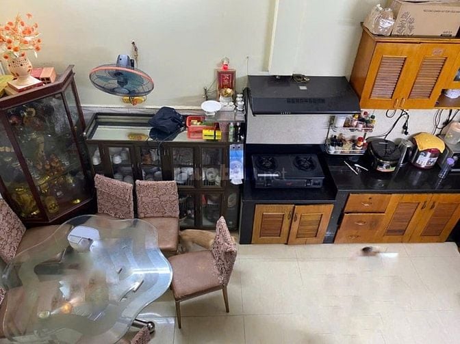Bán nhà ngay chợ Lạc Quang - hẻm 7m thông - 8mx11m - Giá 6 tỷ 200