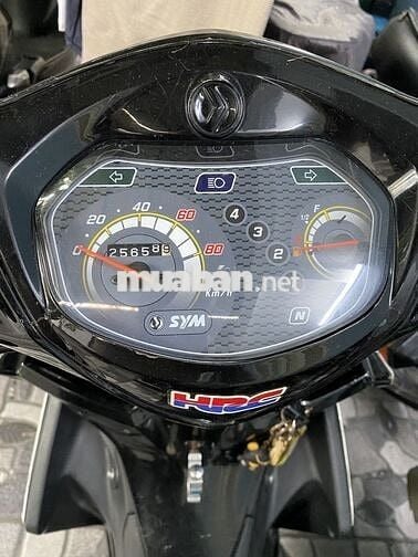 Con ra trường không đi nên bán. Xe nhà sử dụng