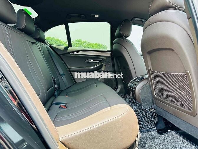 VinFast Lux A 2.0 Plus sản xuất 2022 chạy 2,5v km