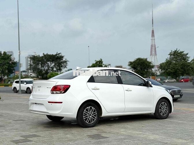 Kia Soluto 2024 MT bản đủ lên nhiều đồ chơi