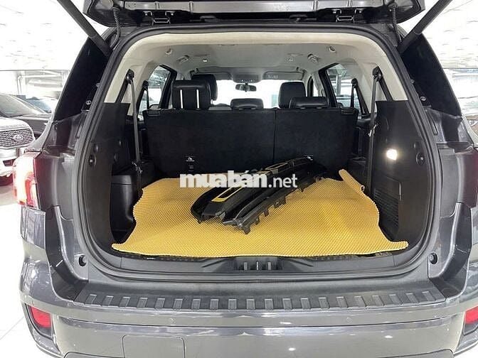 Ford Everest 2022 Ambiente 2.0L 4x2 AT - 61000 km