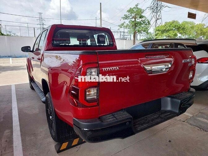 TOYOTA HILLUX 2.4  Tự động 1 cầu 2025 - GIAO NGAY