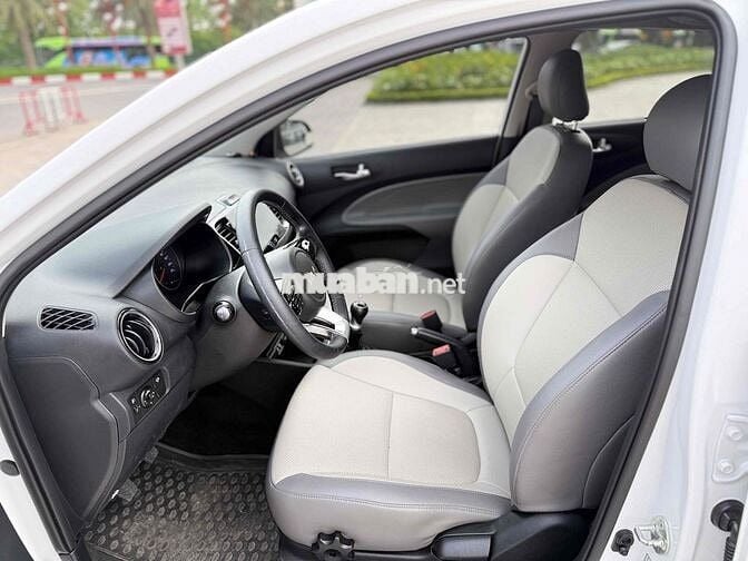 Kia Soluto 2024 MT bản đủ lên nhiều đồ chơi