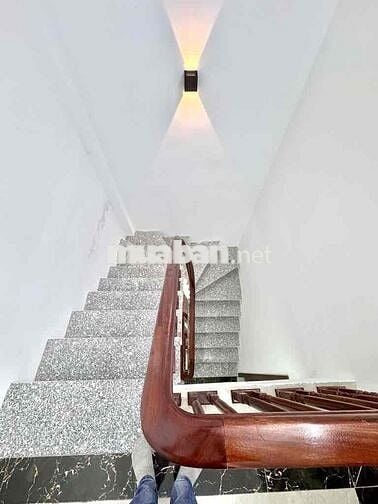 NHÀ ĐẸP 45M 4 NGỦ 5 TẦNG GIÁ NHỈNH 6TỶ