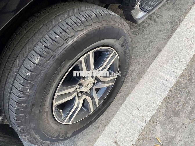 Prado nhập Trung Đông chỉ 4đ , Zin rẻ chất êm