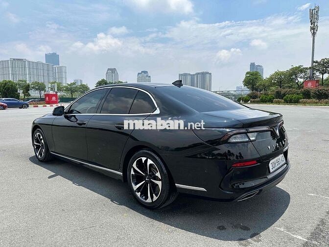 VinFast Lux A 2.0 Plus sản xuất 2022 chạy 2,5v km