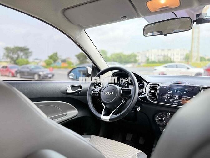 Kia Soluto 2024 MT bản đủ lên nhiều đồ chơi