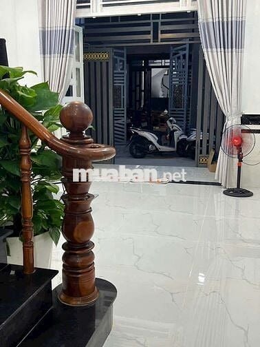 Bán nhà 1 trệt 2 lầu, hẻm xe hơi, Hiệp Thành 17, ngay bến xe buýt Ht.