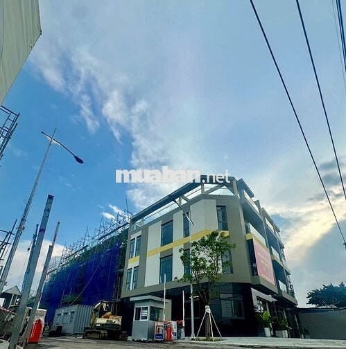 BÁN NHÀ PHỐ 2 MẶT TIỀN KHU VỰC DĨ AN, 1 TRỆT 3 LẦU, SỔ HỒNG RIÊNG