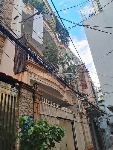 Nhà 3 tầng đường Ngô Quyền (5,8mx18m). Giá 11 tỷ 800 triệu