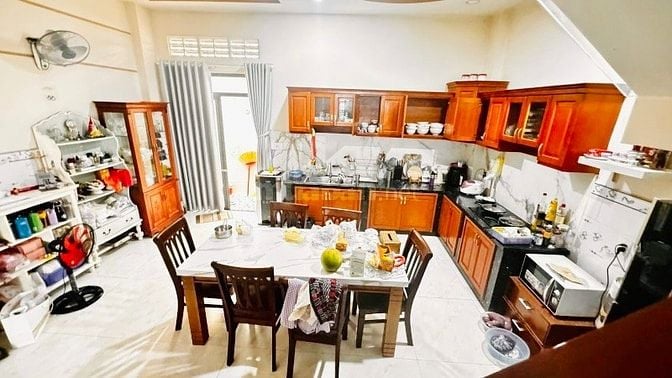 Nhà đẹp đường 10m Lê Văn Lương Nhà Bè 6x14 gần trường MN Vàng Anh 7 tỷ