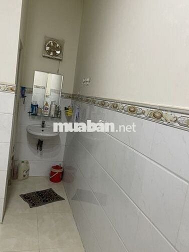 Nhà cho thuê 80m2 có 2pn1wc, 2 máy lạnh, hẻm 3 gác giá 7tr