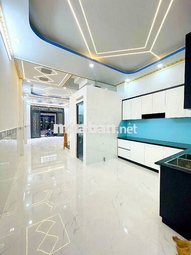 NHÀ ĐẸP Q4 - 2 LẦU ĐÚC - 72m2 - KO QH - GIÁ 5 tỷ NHỈNH
