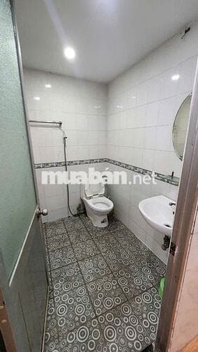 Nhà cho thuê đường số 9 Trường Thọ, Hẻm oto có 2pn1wc giá 8.5tr