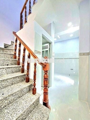 🔥🔥🔥 NHÀ ĐẸP - 1 LẦU,, MỚI HOÀN THIỆN - KẾ QUẬN 7 🔥🔥🔥