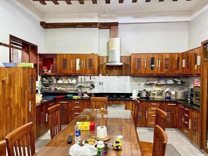 Bán Nhà Mặt Tiền Kinh Doanh Đường Lê Hồng Phong Nha Trang