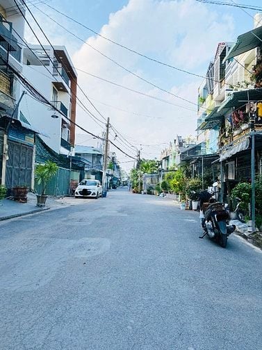 Nhà đẹp đường 10m Lê Văn Lương Nhà Bè 6x14 gần trường MN Vàng Anh 7 tỷ