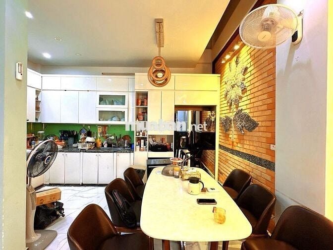 HIẾM BÁN NHÀ PHỐ QUẬN ĐỐNG ĐA ÔTÔ TRONG NHÀ, DT 49 *5 TẦNG,GIÁ 15.2TỶ