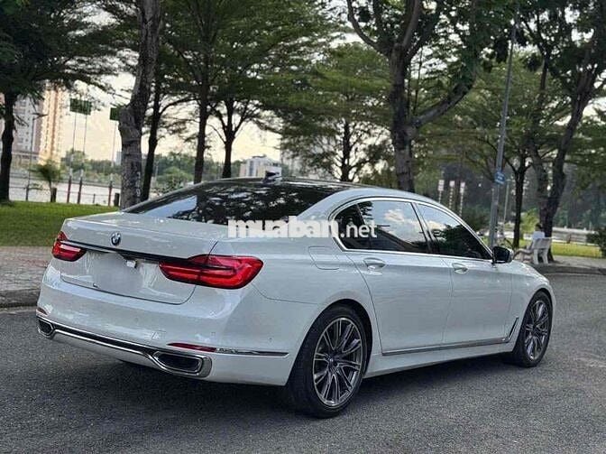 BMW 7 Series 2***00 km
