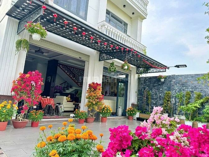 BÁN BIỆT THỰ LIỀN KỀ 3 LẦU BẾN LỨC LA, 4,9 TỶ