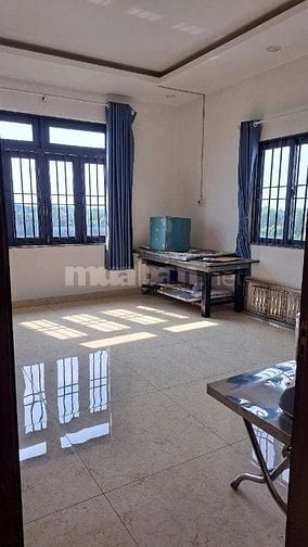 BÁN BIỆT THỰ LIỀN KỀ 3 LẦU BẾN LỨC LA, 4,9 TỶ