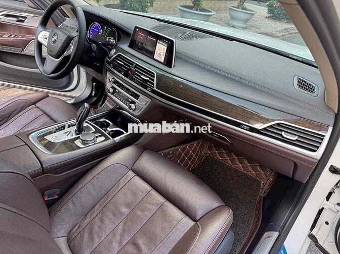 BMW 7 Series 2***00 km