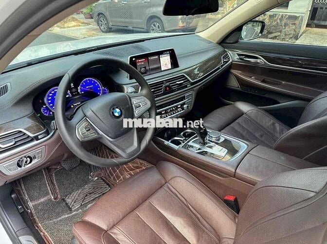 BMW 7 Series 2***00 km