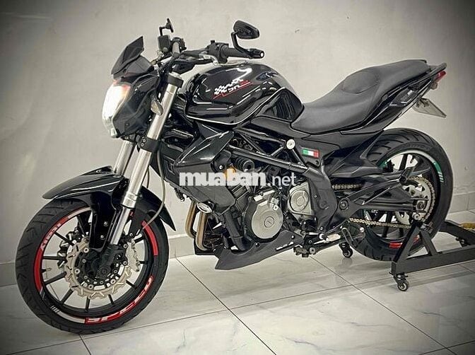 BENELLI 302 DATE 2015