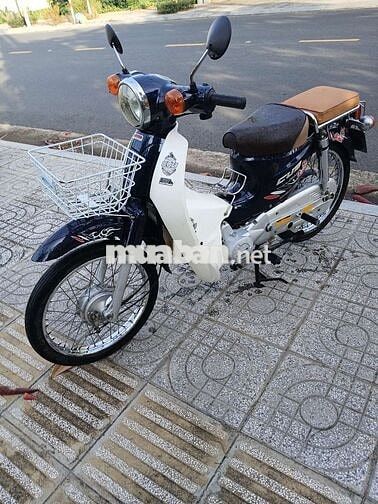 Bán cúp học sinh