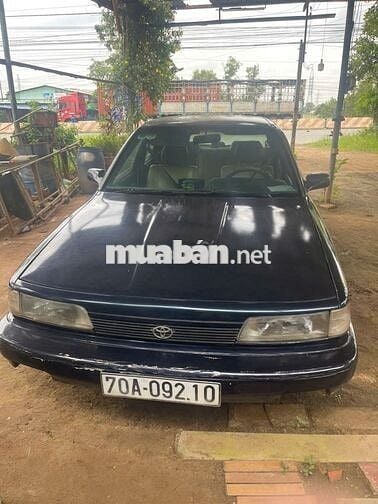 Toyota Camry 1988 - 420000 km