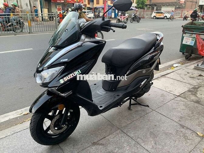 Suzuki burgman 125 2024 mới 90% bs79 chính chủ