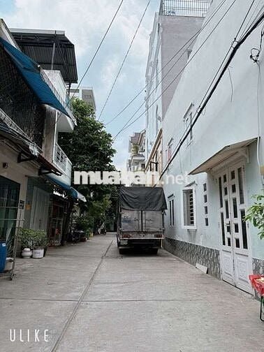 Chợ gò xoài,3 tầng,dt 52m2,hẻm 6m,giá 5.x tỷ