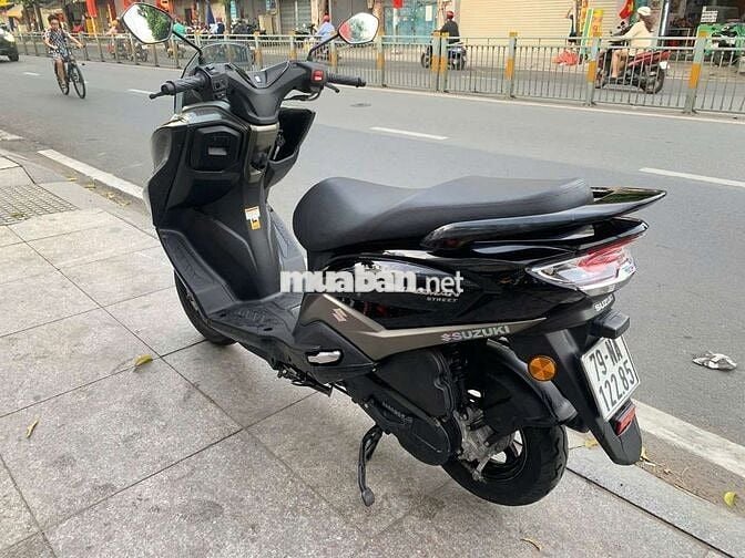 Suzuki burgman 125 2024 mới 90% bs79 chính chủ