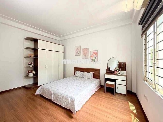 kim giang ngõ thông 5m ra oto tránh - Bãi gửi xe 36m x 6 tầng giá 8.15
