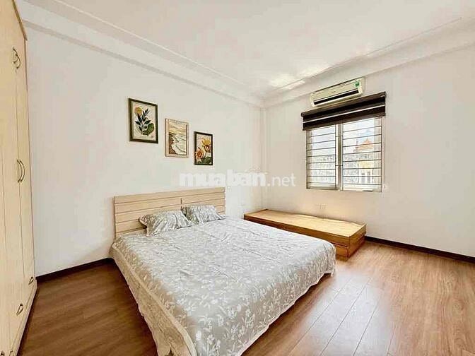 kim giang ngõ thông 5m ra oto tránh - Bãi gửi xe 36m x 6 tầng giá 8.15