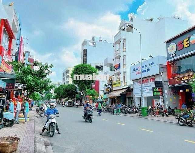 - MTKD đắc địa Độc Lập, ngay Trường Học Phan Bội Châu 4x20m 2 Tấm