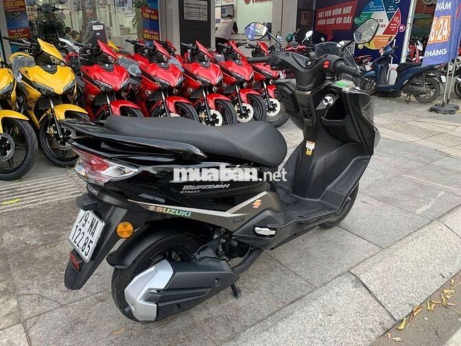 Suzuki burgman 125 2024 mới 90% bs79 chính chủ