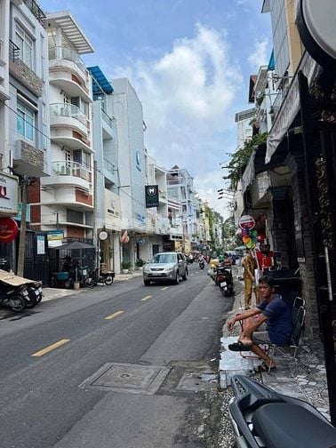 Bán nhà mặt tiền Trần Minh Quyền Q10, 4x20m nở hậu, giá 25 tỷ