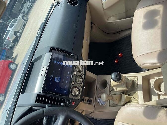 Ford Everest 2011 2.6L 4x4 MT - 145000 km