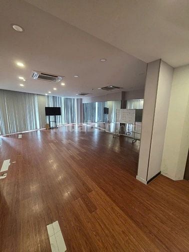 7X15M - 45 TRIỆU CHÍNH CHỦ CHO THUÊ NHÀ MẶT TIỀN 42 HỒ BÁ KIỆN Q10 