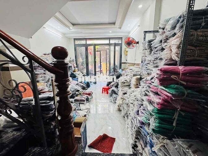 NHÀ PHƯỜNG 1 Q8. CHỦ GẤP BÁN DIỆN TÍCH ĐẸP GIÁ TỐT