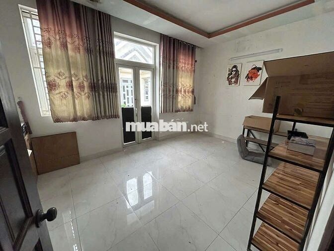 Cho thuê nhà 3 tầng Hiệp Thành, Quận 12