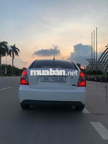 Hyundai nhập khẩu máy dầu chính chủ 5lít/100km