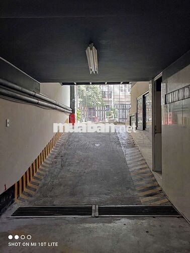 CHO THUÊ MTKD CÓ THANG MÁY, DT: 5X20, 1TR 1HẦM, 4LẦU, GIÁ 50TR