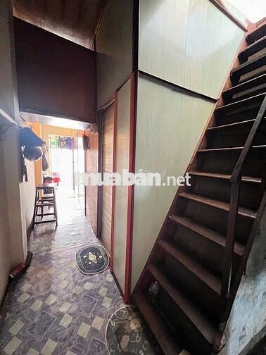 Bán nhà hẻm 647/ Lạc Long Quân, 4x11m, 1 lầu, giá 4.2 tỷ TL