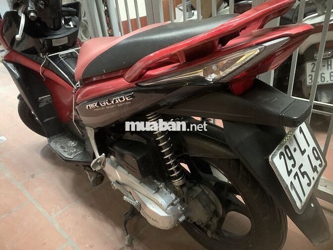 Bán ari blade sport đen đỏ ngyên zin 9tr