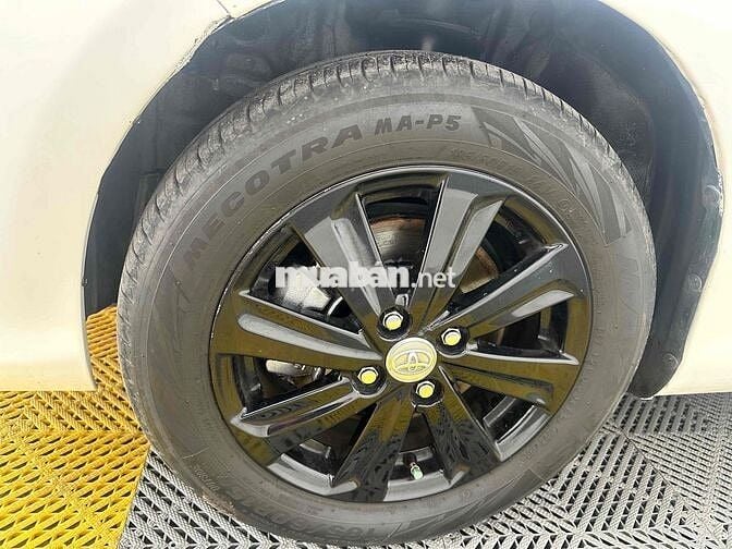 Toyota Vios 2017 1.5E MT - 180000 km